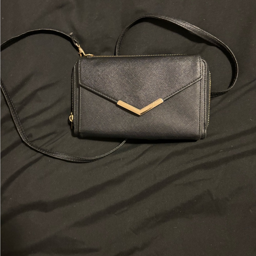 ** Free with Purshase** Clutch